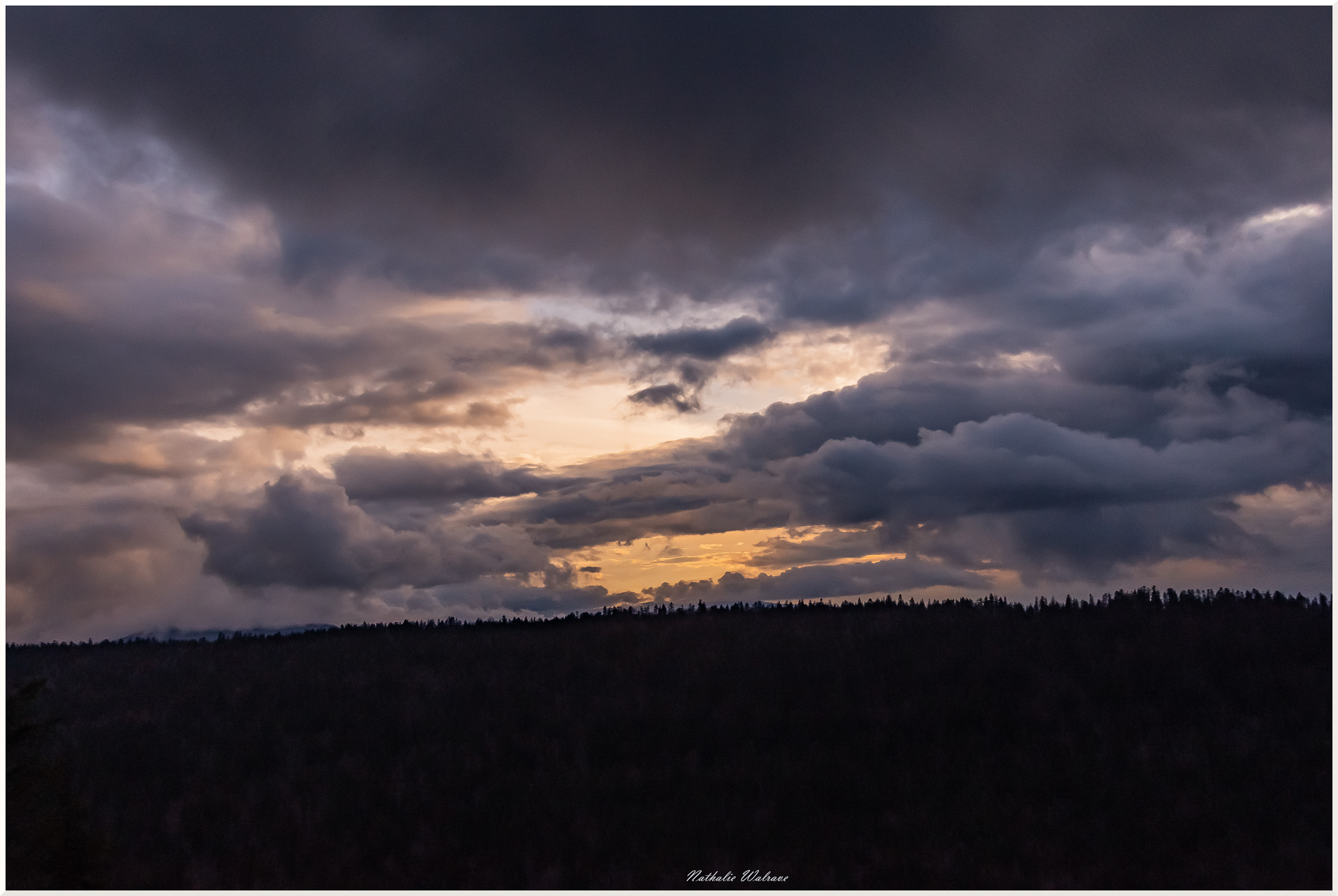 paysage de Belledonne au soleil couchant